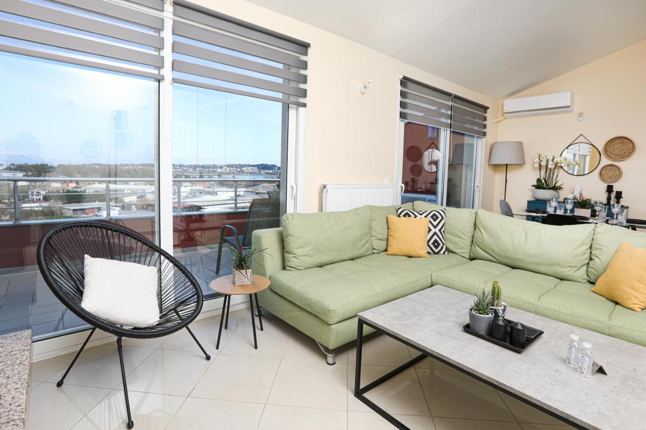 Kanalia View Apartment Bagian luar foto