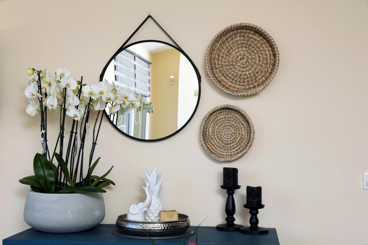 Kanalia View Apartment Bagian luar foto