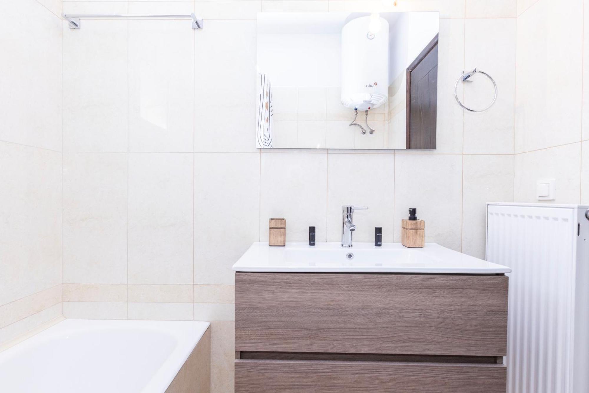 Kanalia View Apartment Bagian luar foto